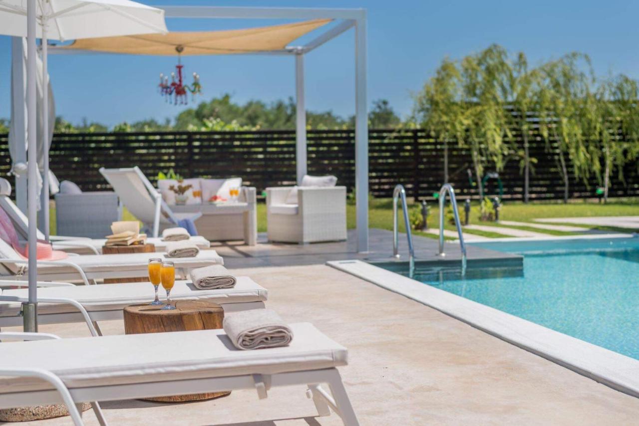 Madini Luxury Villa With Private Heated Pool Vanato Exterior foto