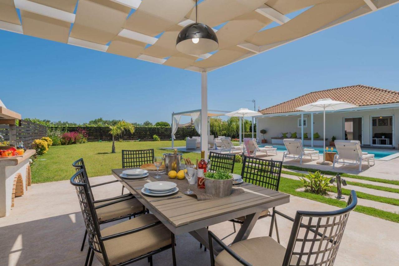 Madini Luxury Villa With Private Heated Pool Vanato Exterior foto